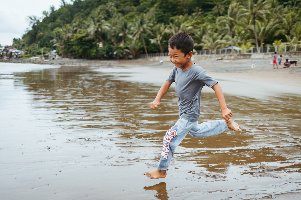 Jimmy from the Philippines loves the beach