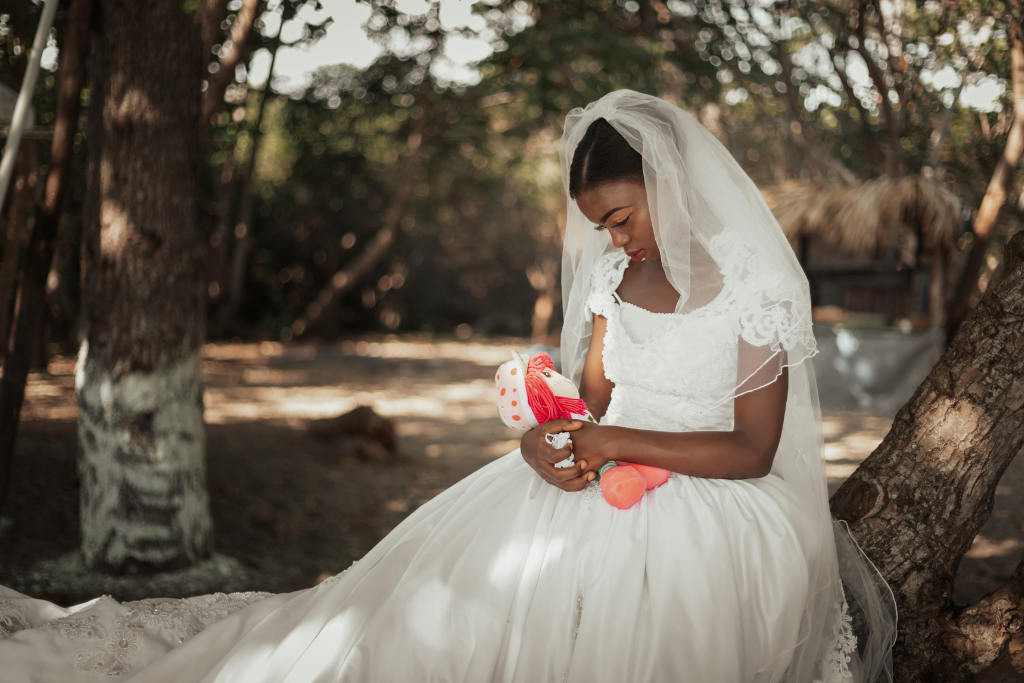 Lauri took part in a staged wedding photoshoot to highlight the dangers of child marriage